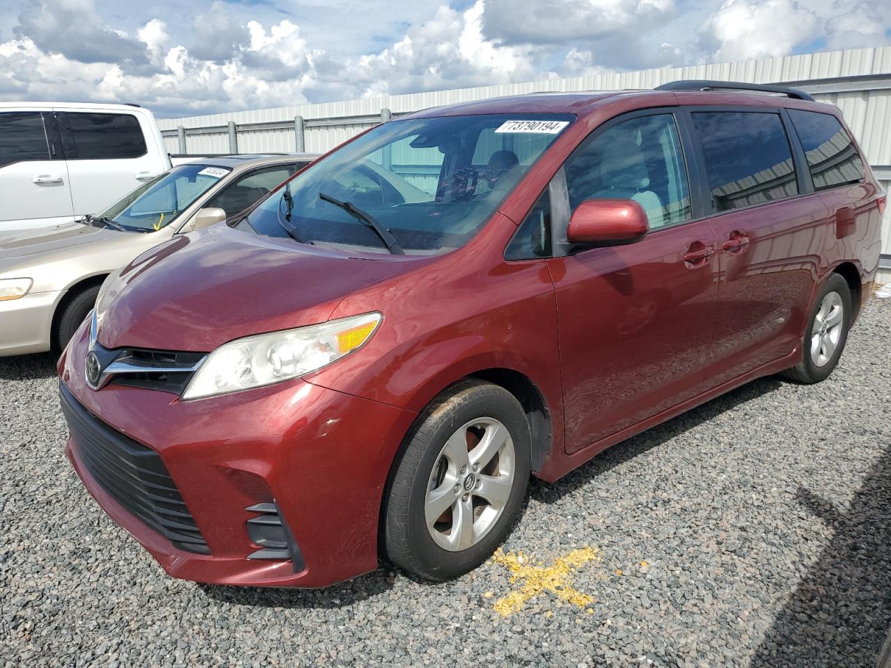 5TDKZ3DCXJS903520 2018 TOYOTA SIENNA - Image 1