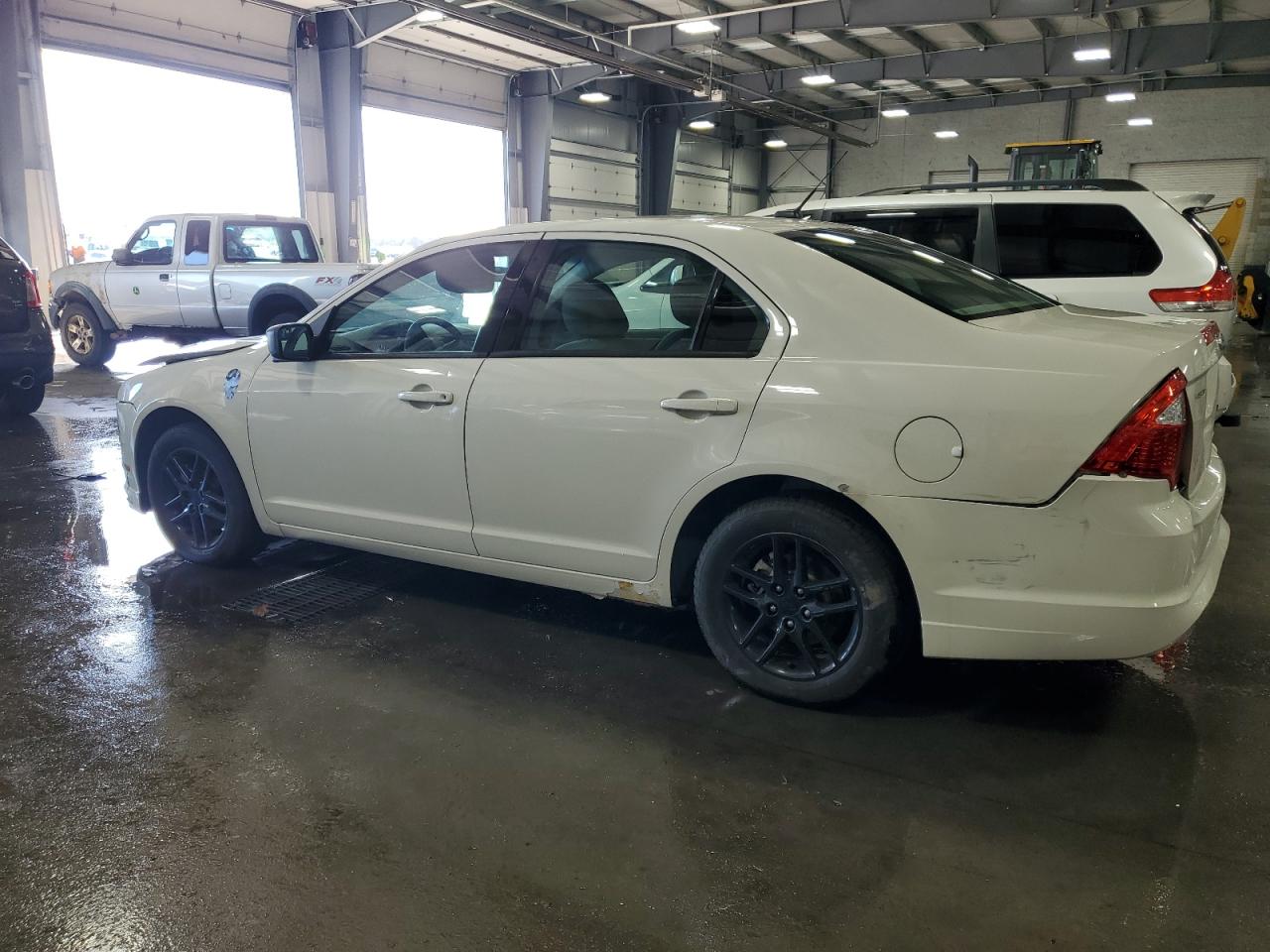 2012 Ford Fusion - Image 2