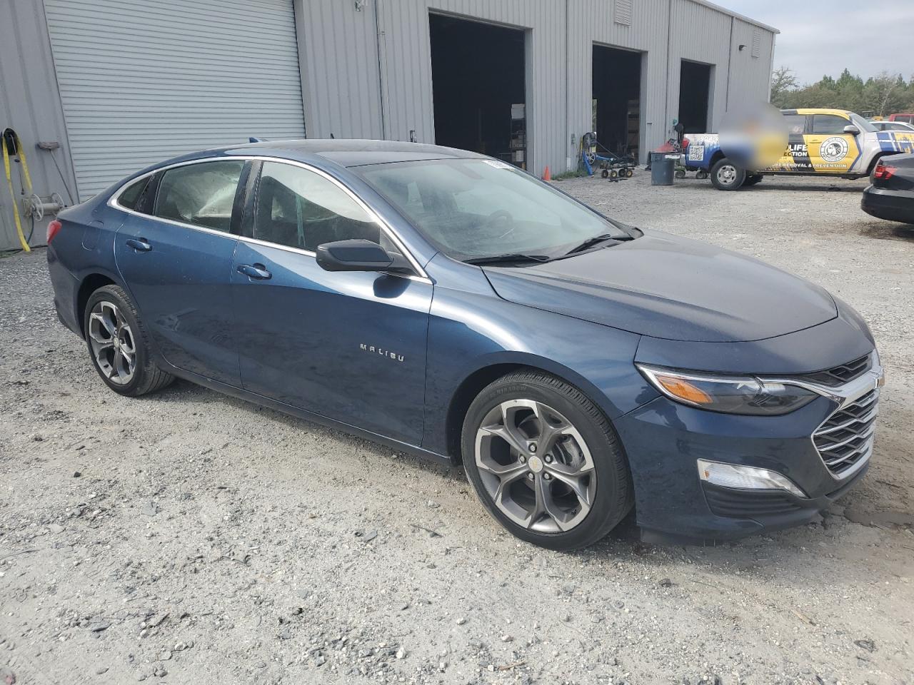2021 Chevrolet Malibu - Image 4