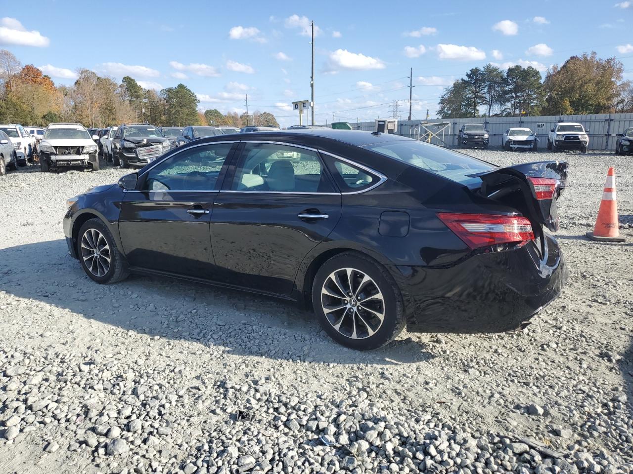 2016 Toyota Avalon - Image 2