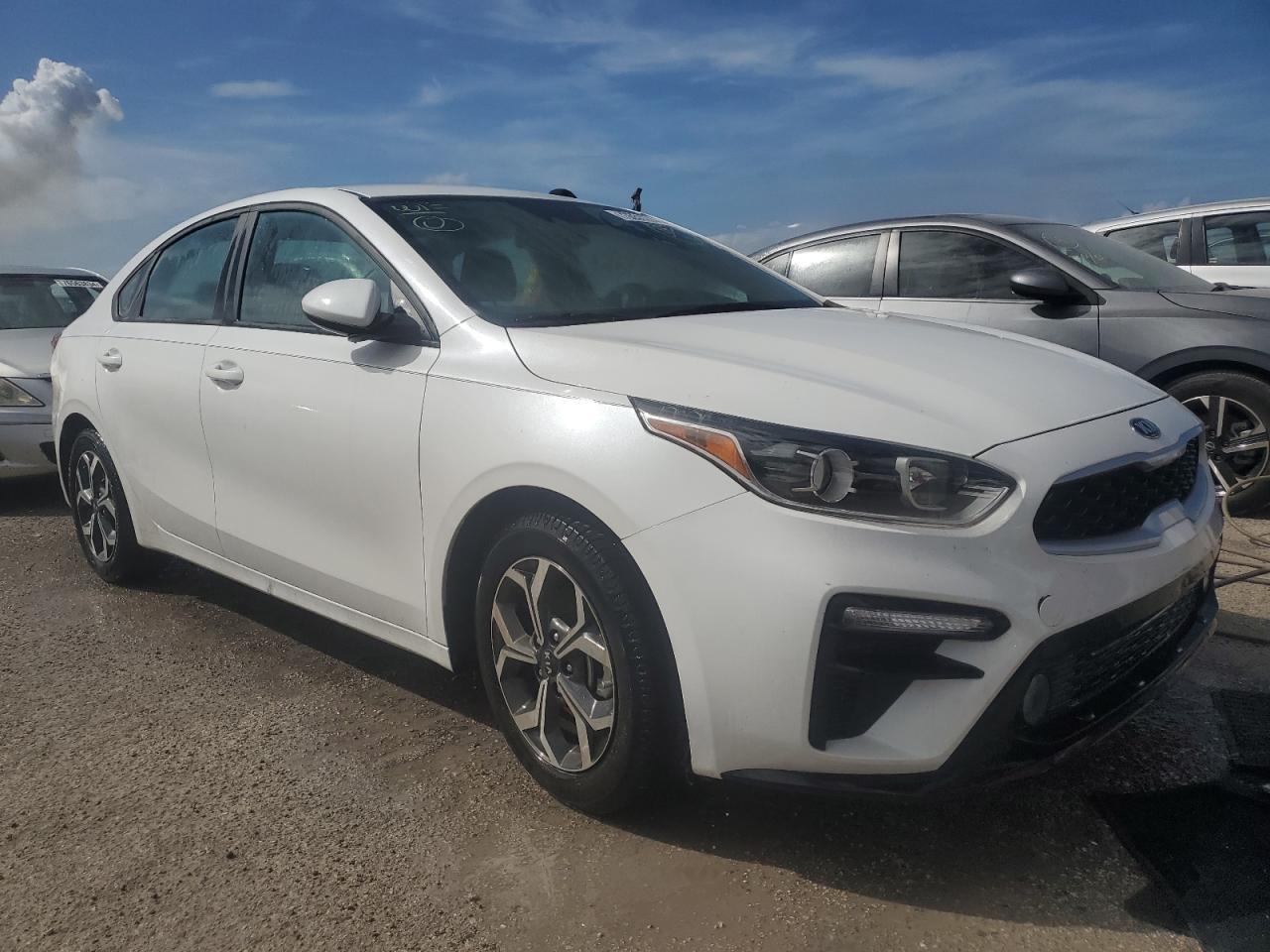 2021 Kia Forte - Image 4