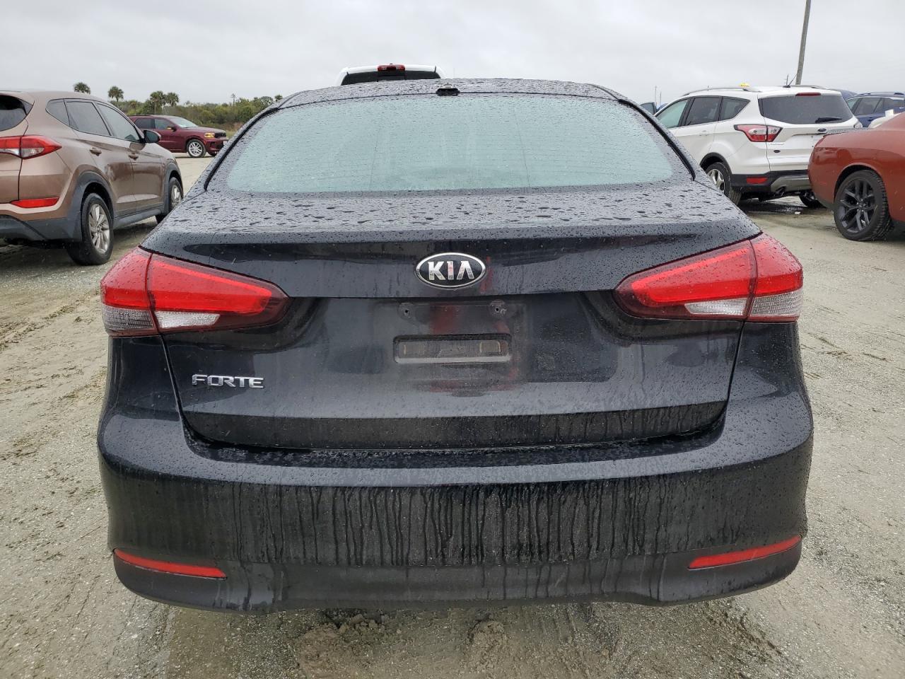 3KPFK4A72JE234074 2018 Kia Forte Lx