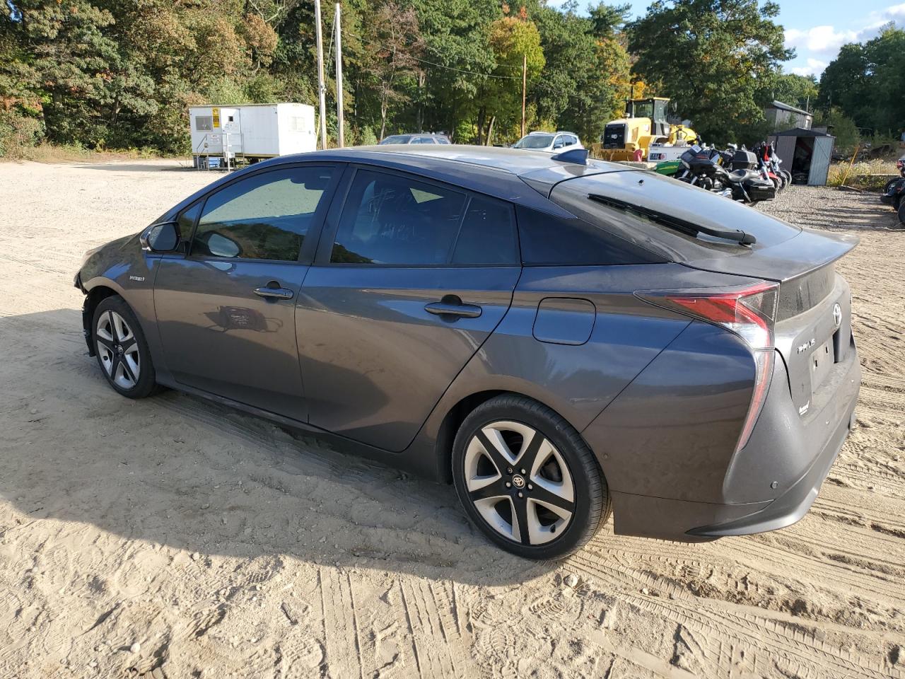 2017 Toyota Prius - Image 2