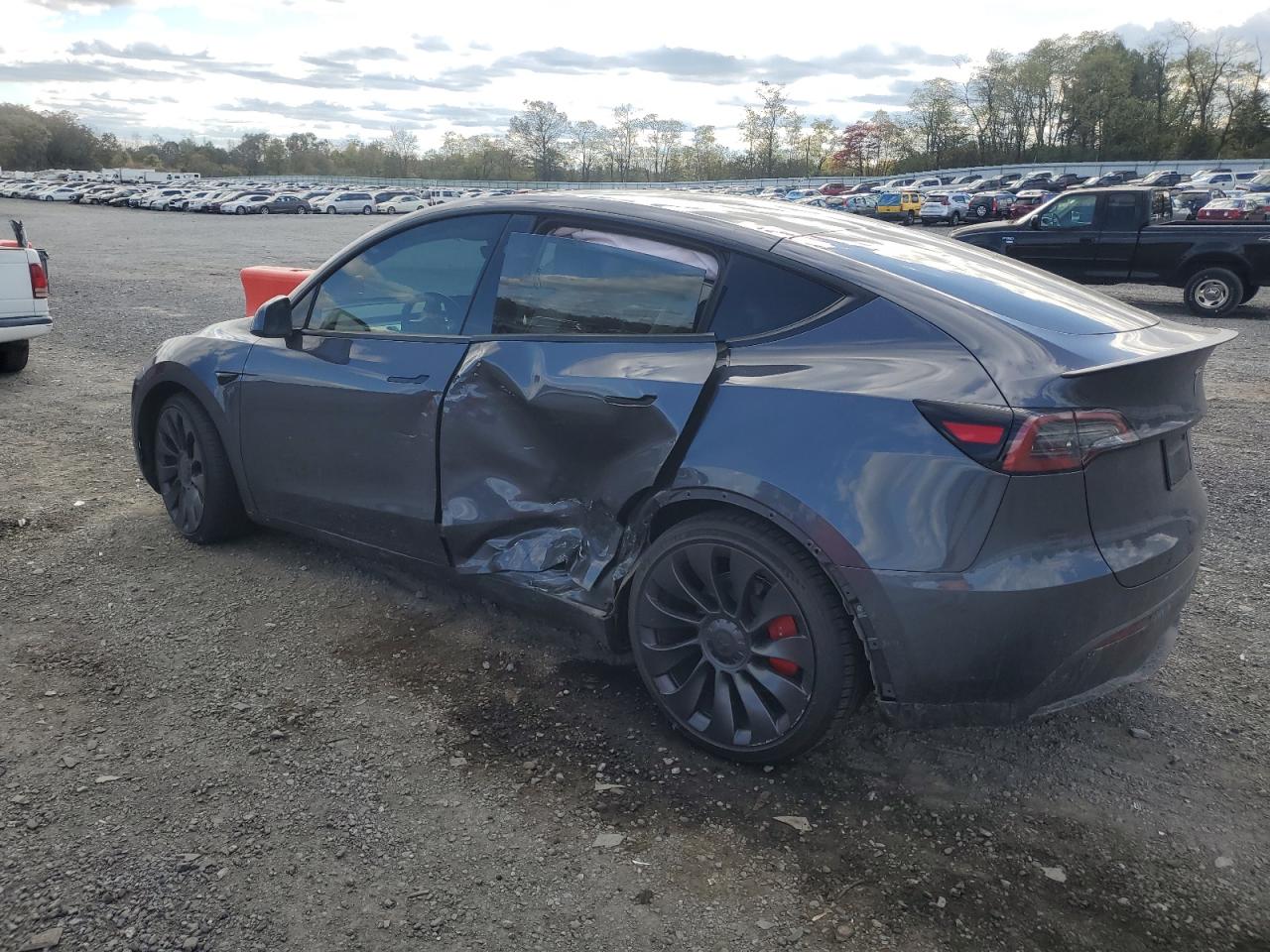 7SAYGDEF4PF872361 2023 TESLA MODEL Y - Image 2