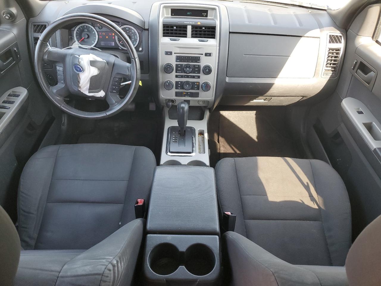 2010 Ford Escape - Image 8