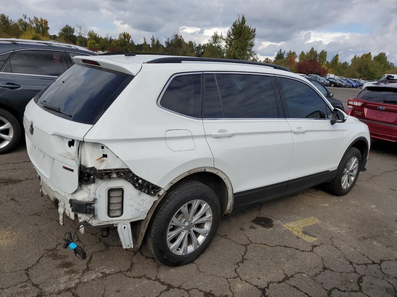 2019 Volkswagen Tiguan - Image 3