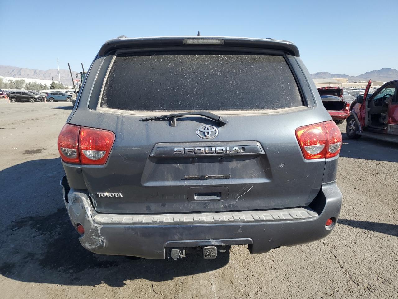 2010 Toyota Sequoia Sr5 VIN: 5TDZM5G17AS001975 Lot: 74733004