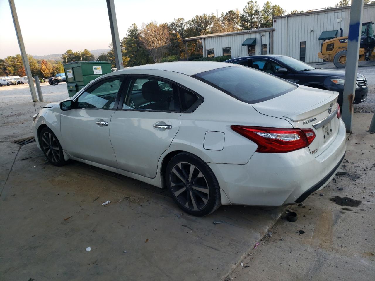 2016 Nissan Altima - Image 2