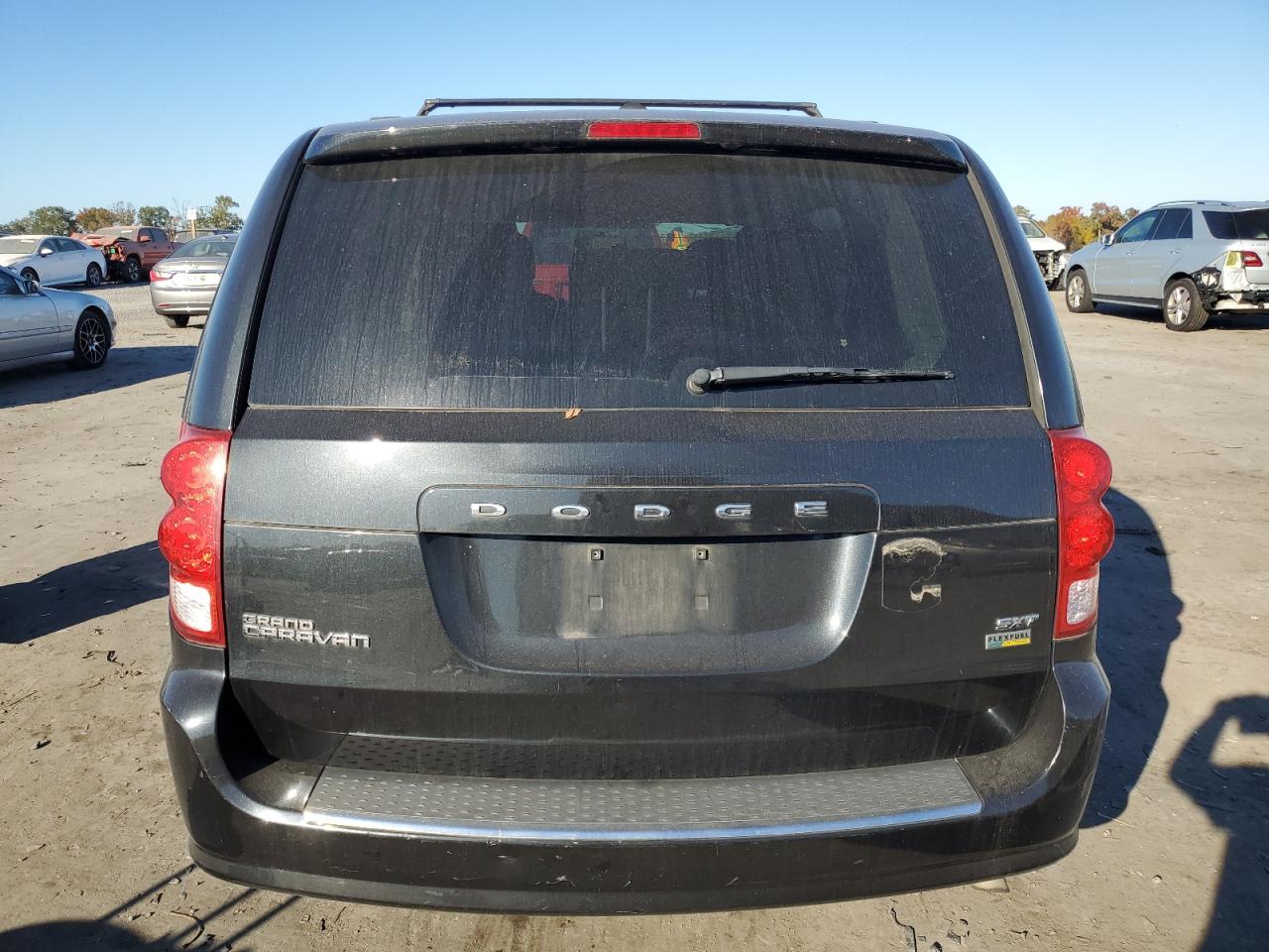 2C4RDGCG1GR375327 2016 Dodge Grand Caravan Sxt