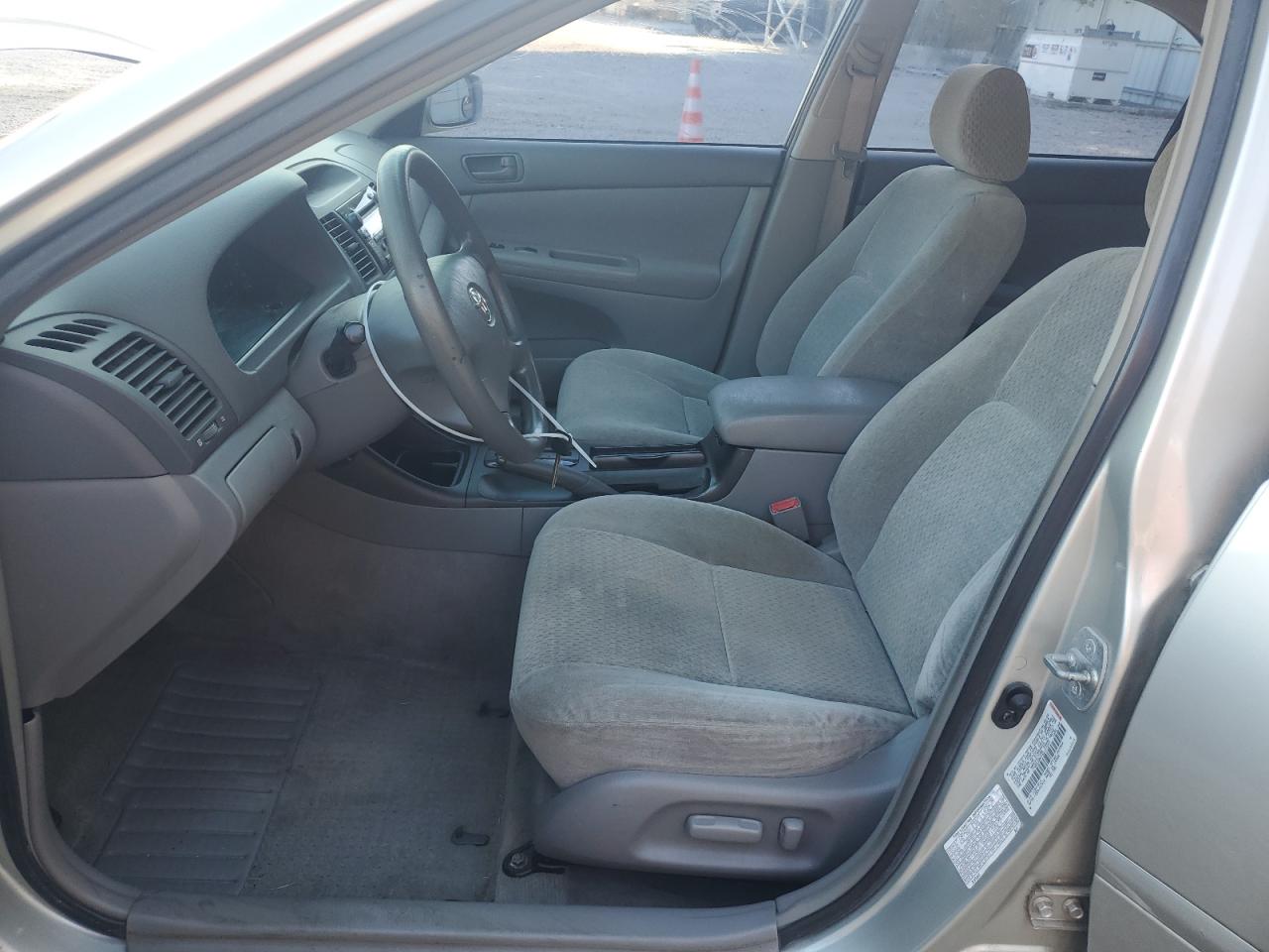 2003 Toyota Camry Le VIN: JTDBE32K430147047 Lot: 75385374