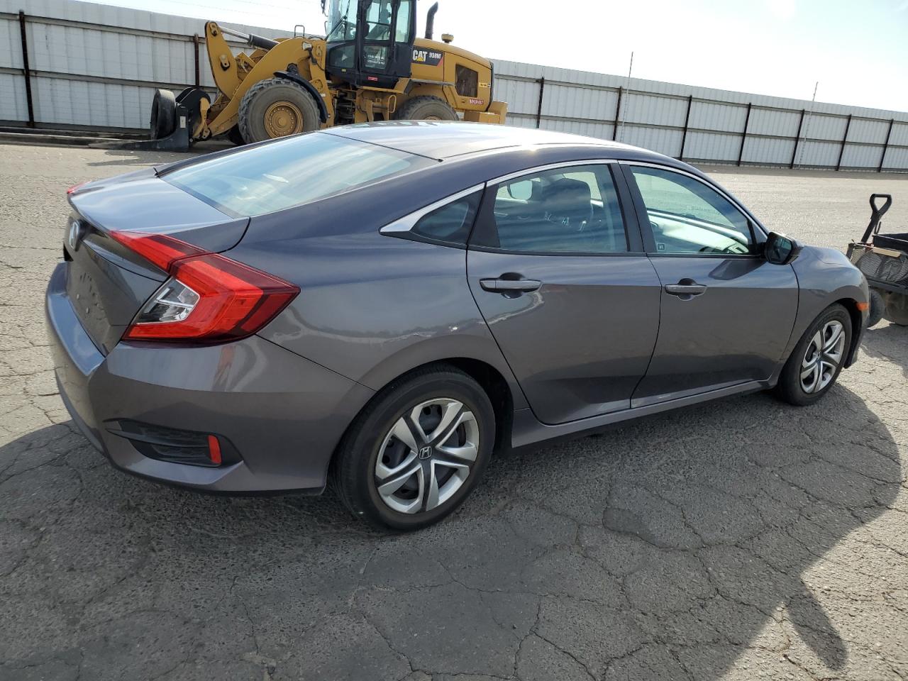 2018 Honda Civic Lx VIN: 2HGFC2F5XJH533973 Lot: 75672344