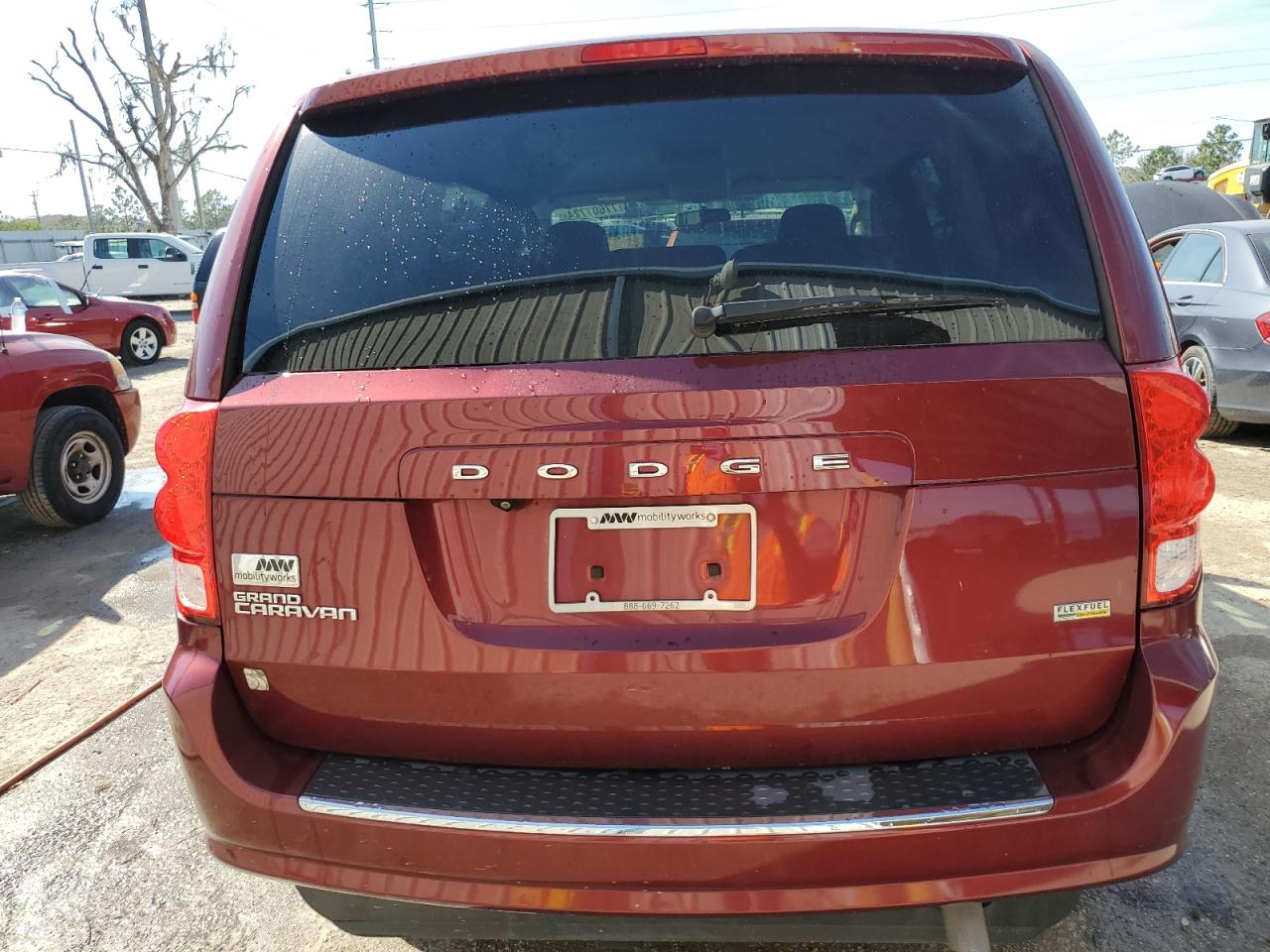2018 Dodge Caravan - Image 6