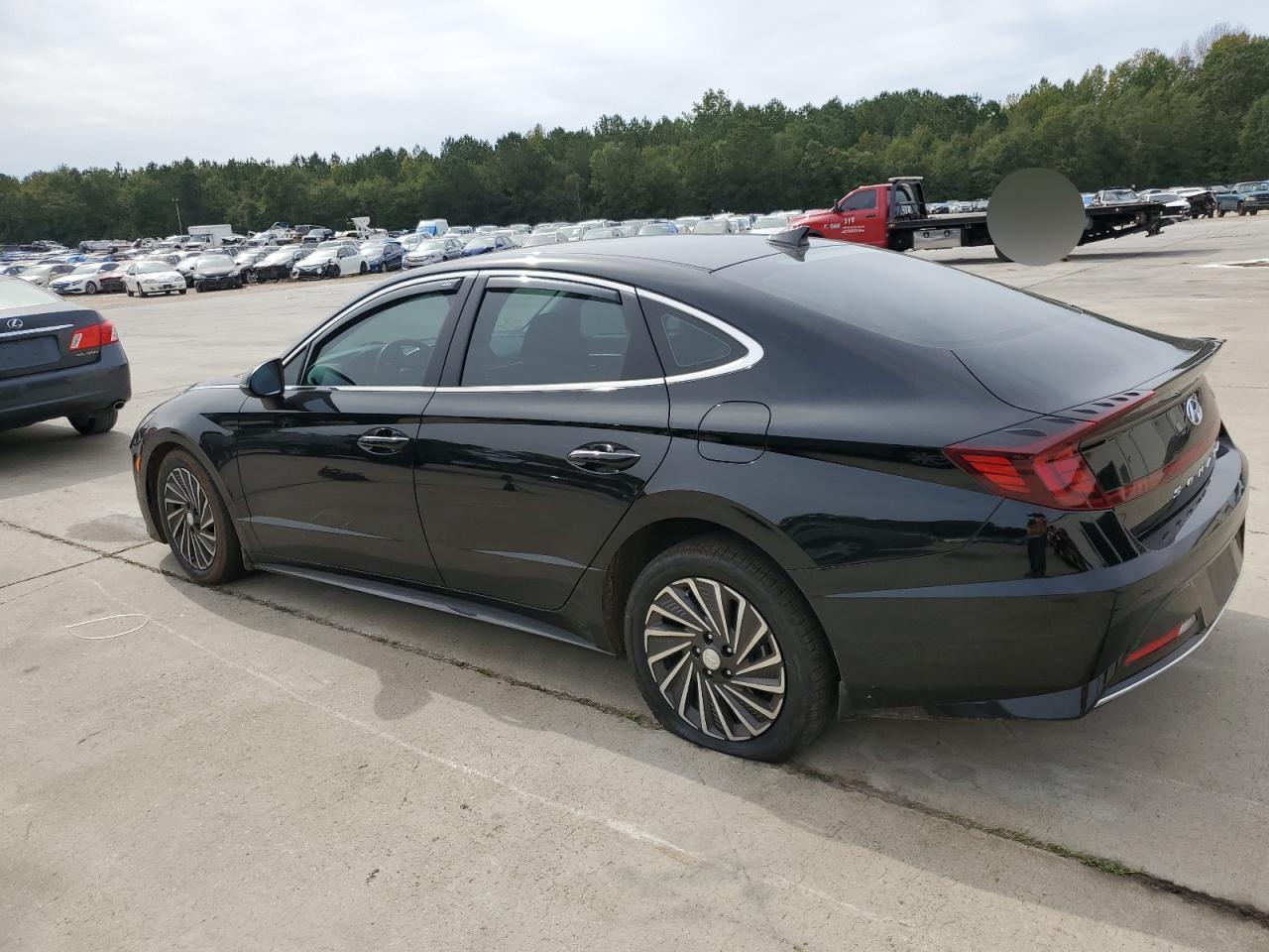 2023 Hyundai Sonata - Image 2