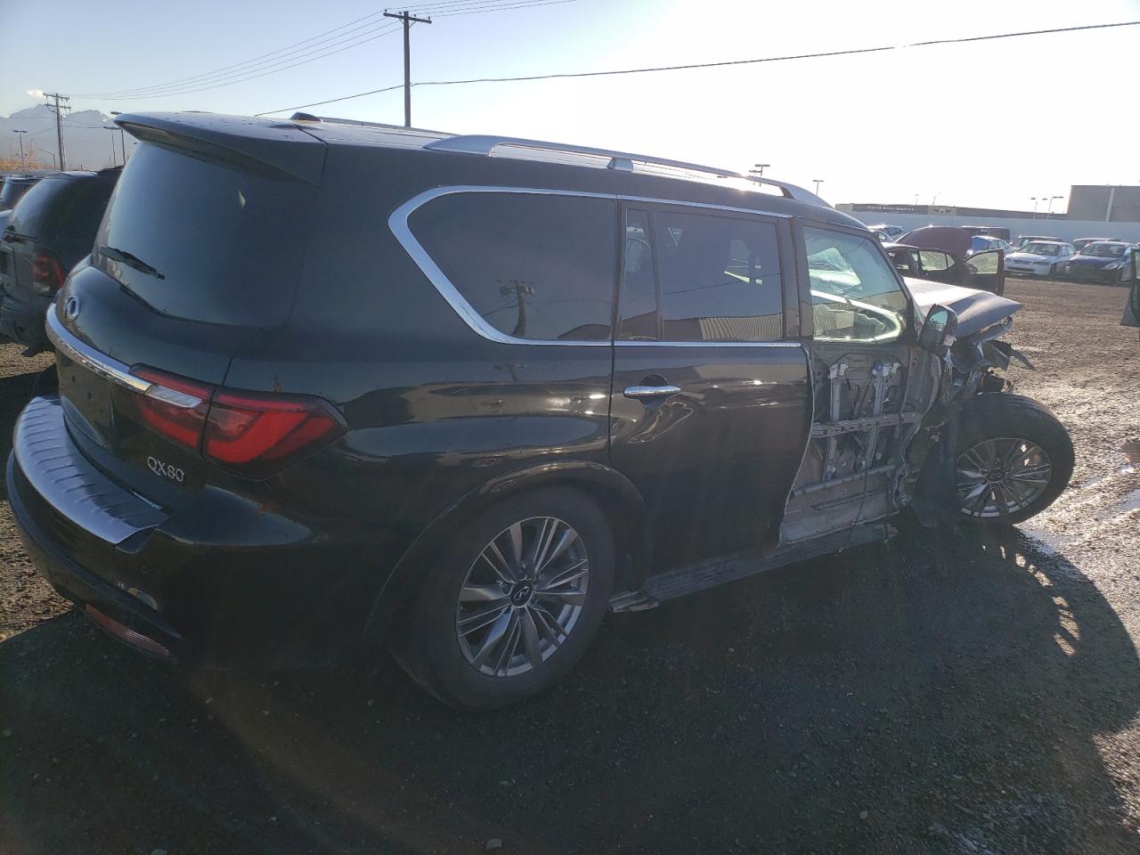 2019 Infiniti QX80 - Image 3