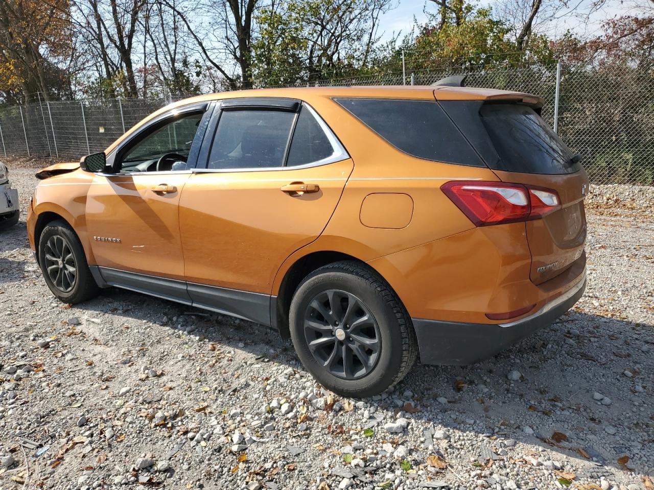 2018 Chevrolet Equinox - Image 2