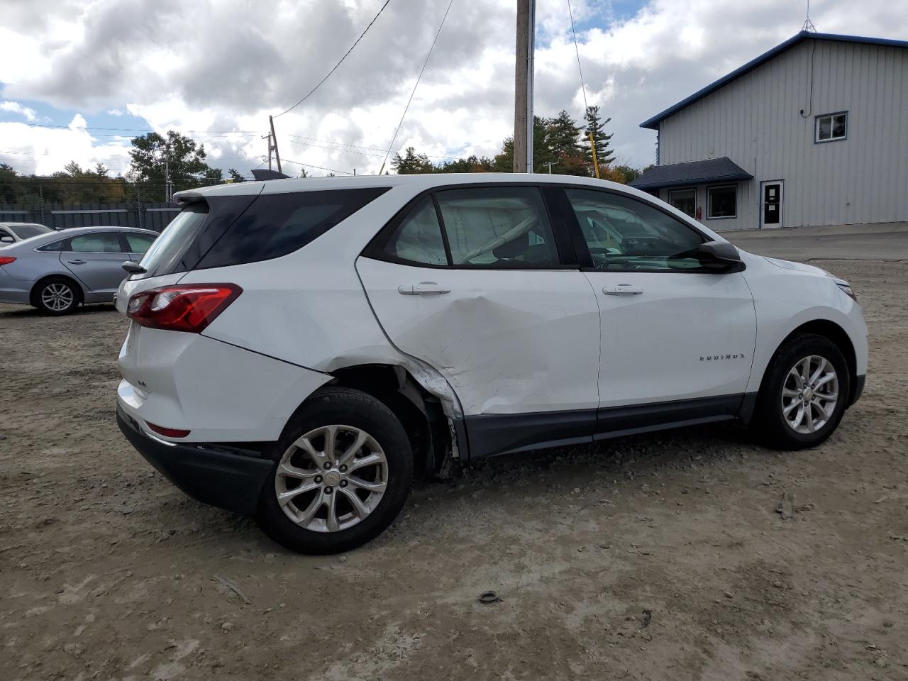 2GNAXREV4J6230603 2018 Chevrolet Equinox Ls