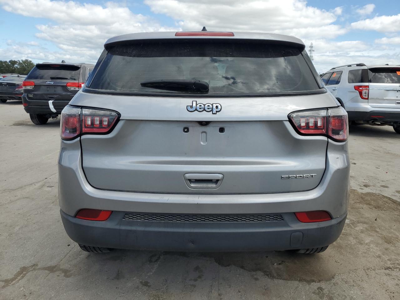 2018 Jeep Compass Sport VIN: 3C4NJCAB8JT227770 Lot: 76624174