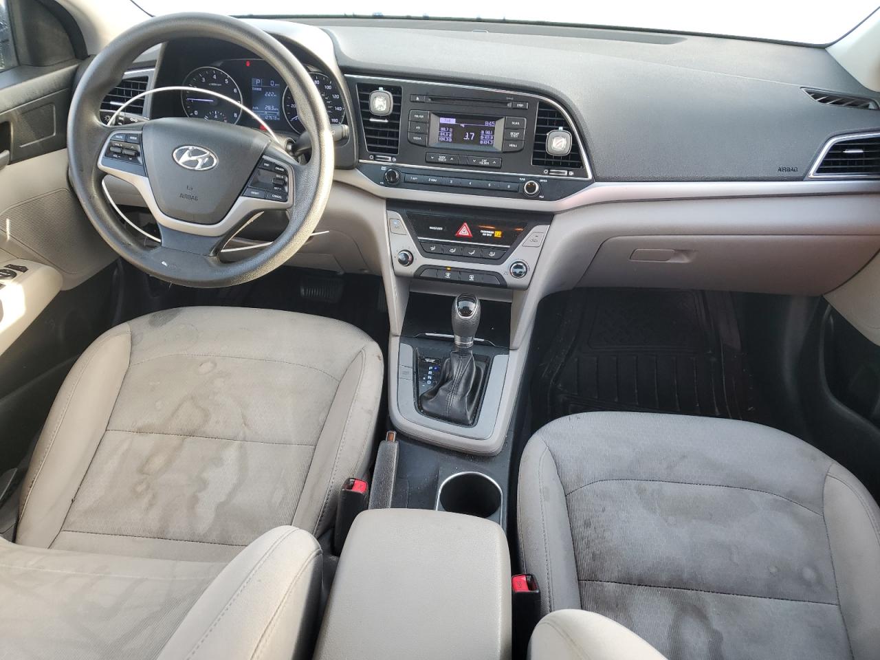 2017 Hyundai Elantra - Image 8