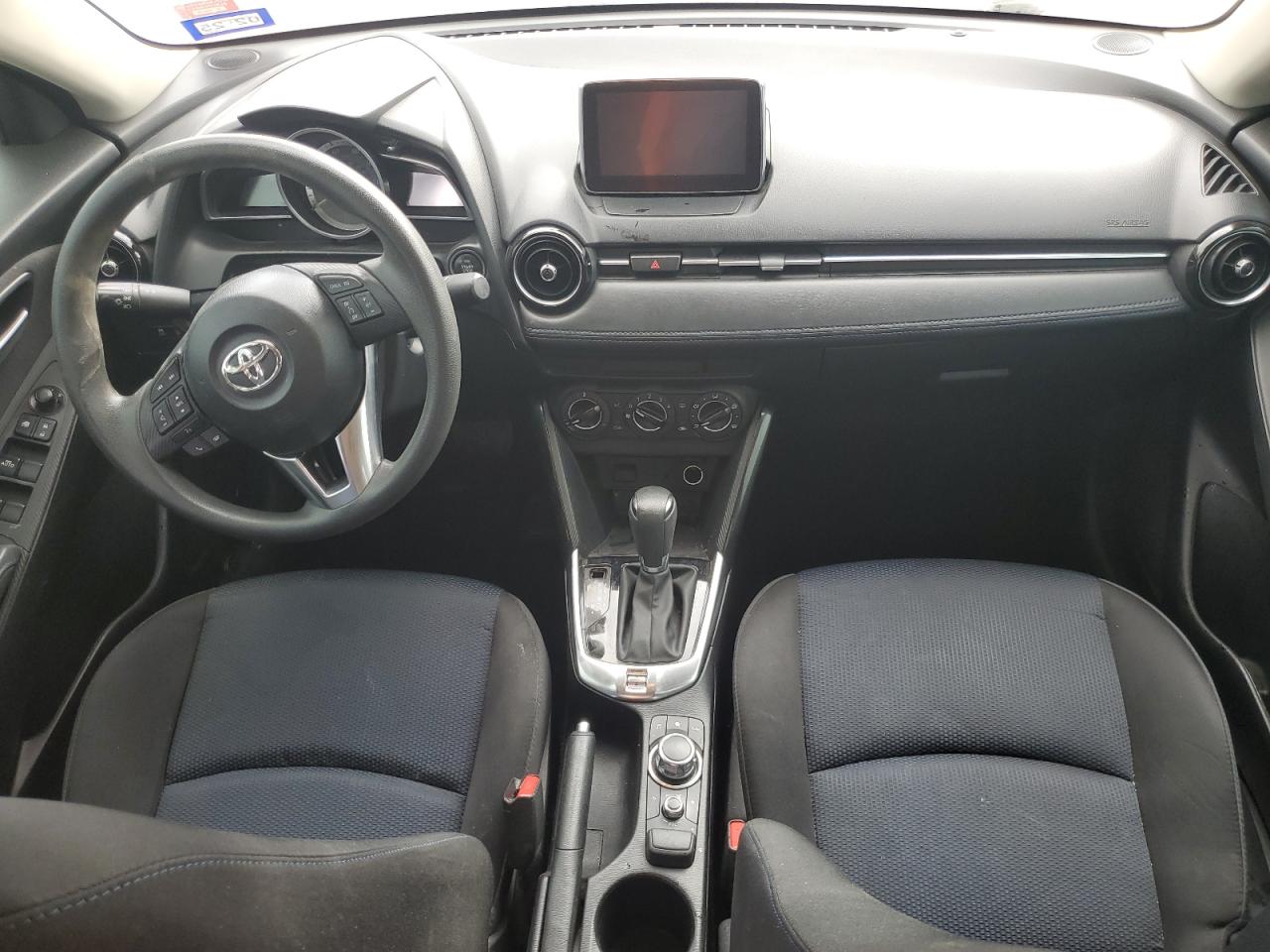 3MYDLBYV9HY188458 2017 Toyota Yaris Ia