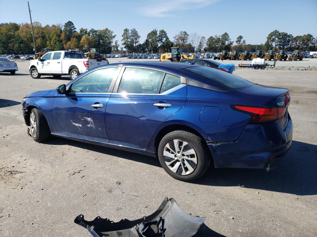 2019 Nissan Altima - Image 2
