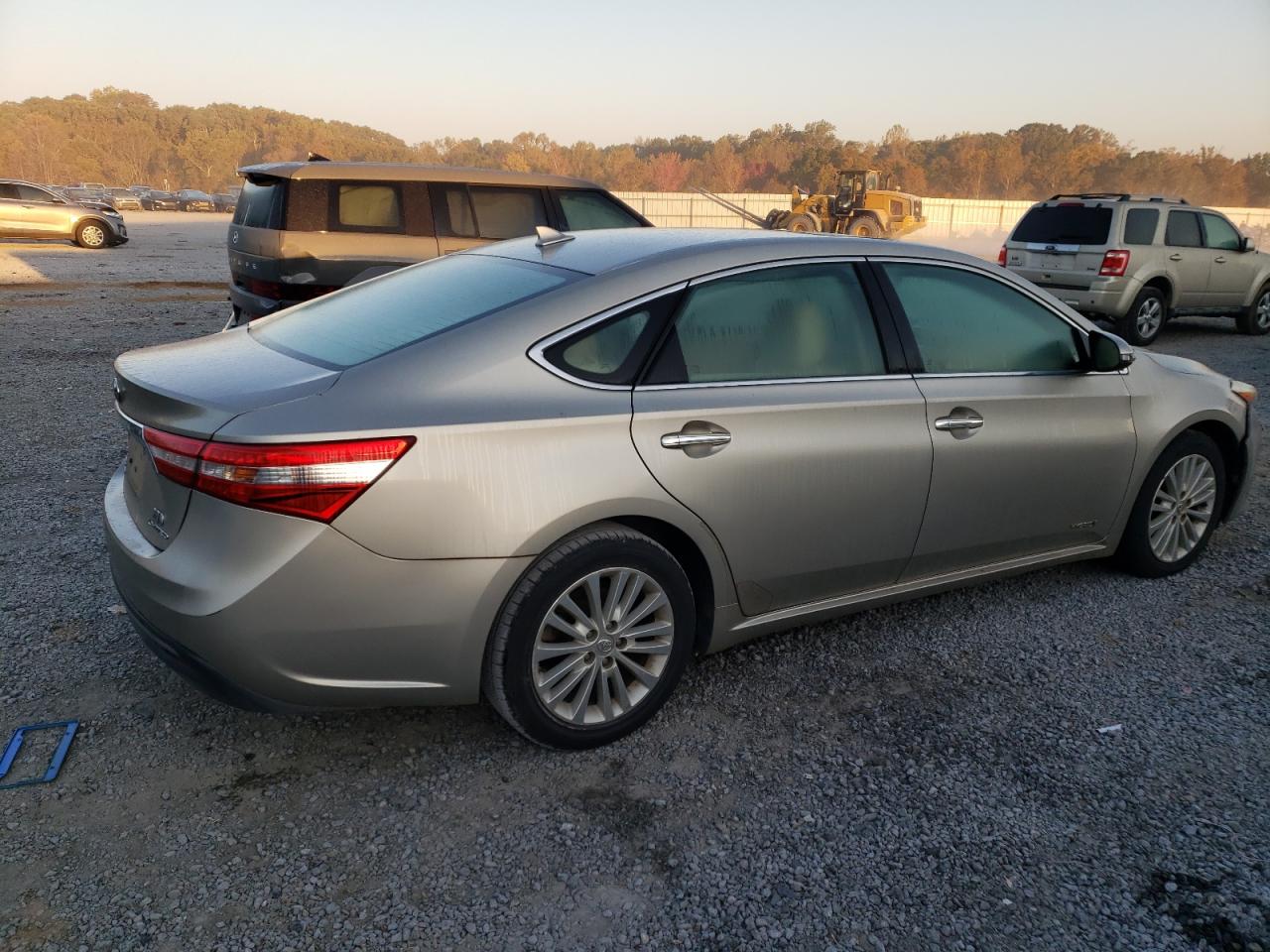 2013 Toyota Avalon - Image 3