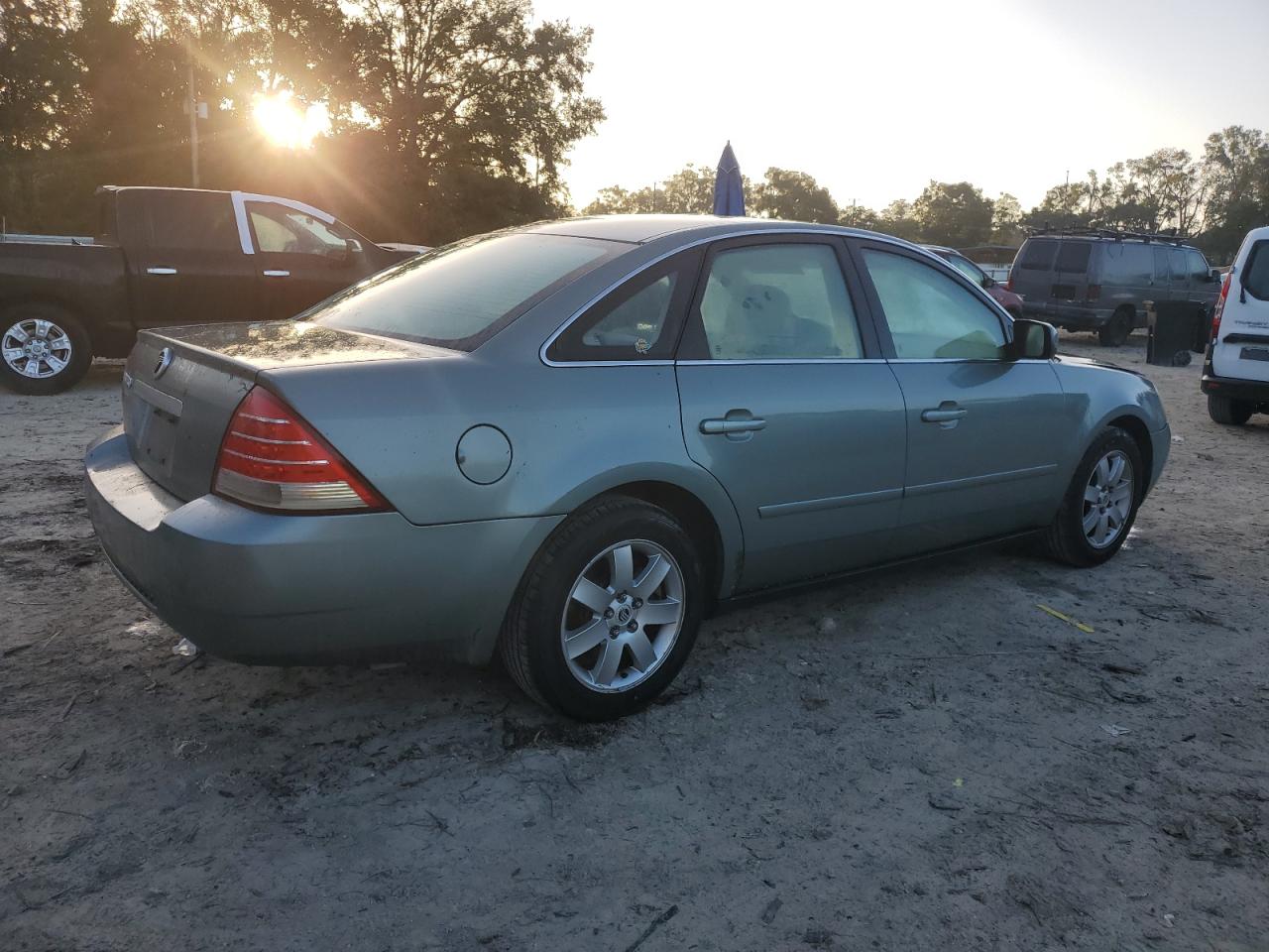2006 Mercury Montego - Image 3