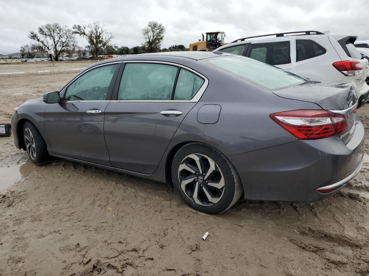 1HGCR2F0XHA073924 2017 HONDA ACCORD - Image 2