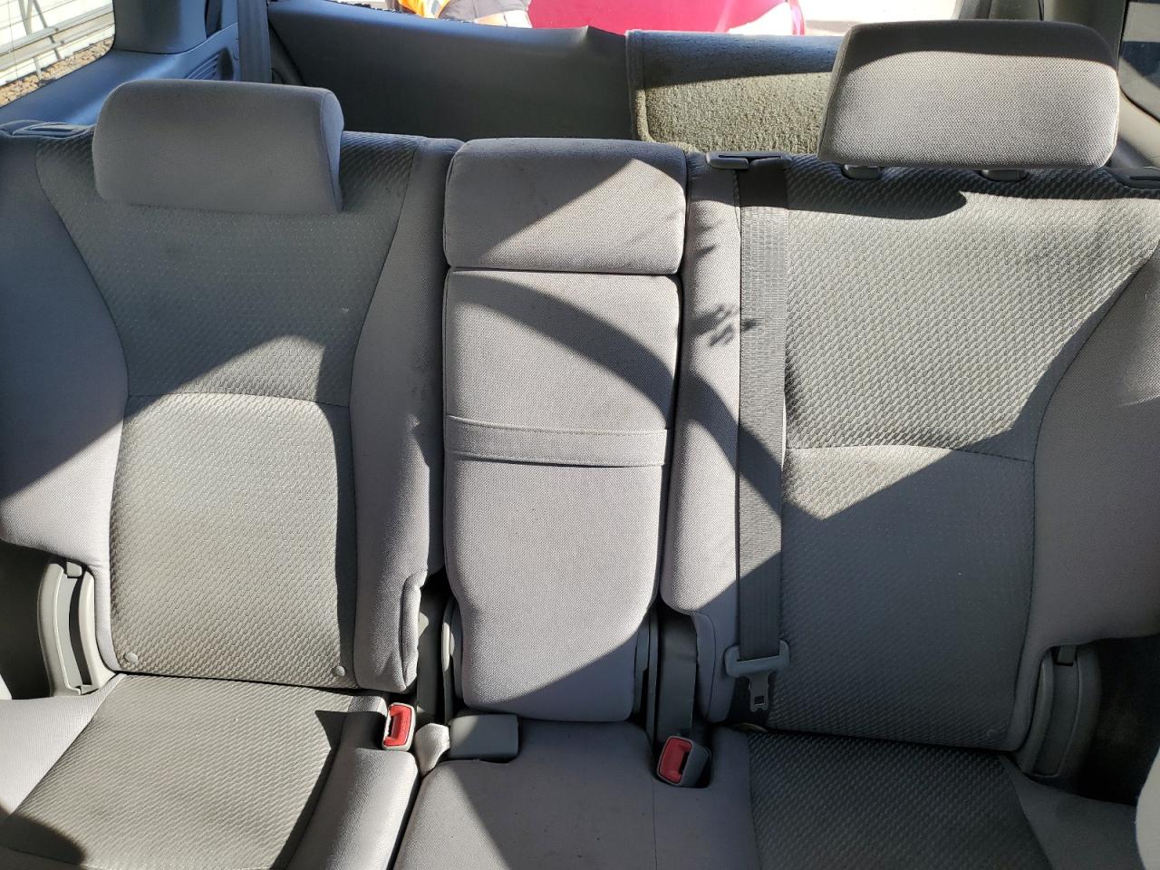 2005 Toyota Highlander - Image 10