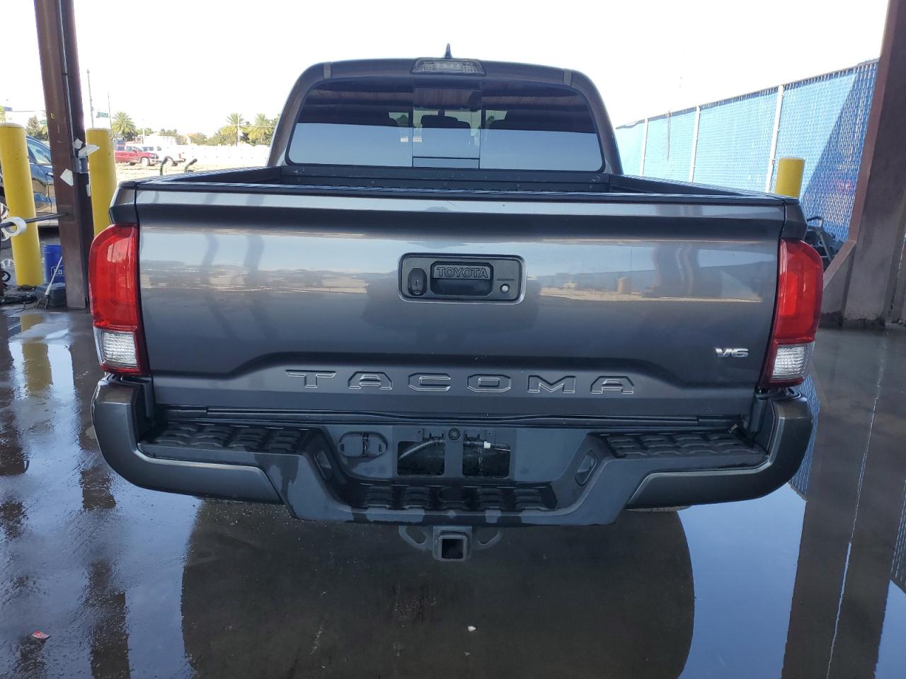 5TFAZ5CN1HX025572 2017 Toyota Tacoma Double Cab