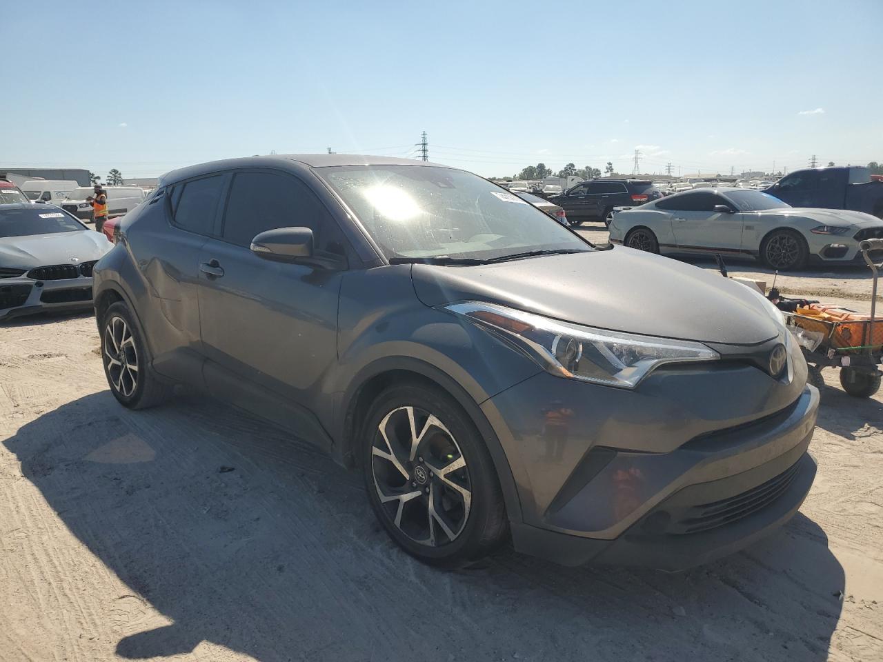 JTNKHMBX3K1037152 2019 Toyota C-Hr Xle