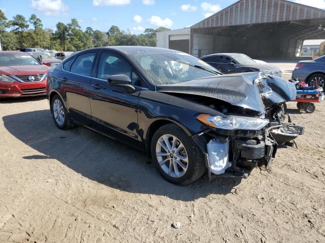 3FA6P0HD9LR103716 Ford Fusion SE 4