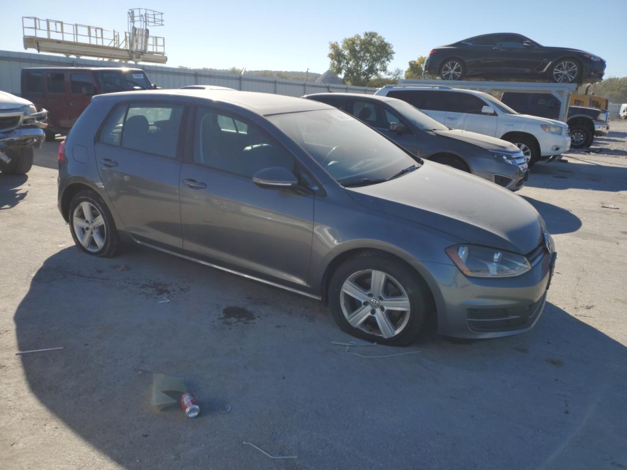 2017 Volkswagen Golf - Image 4