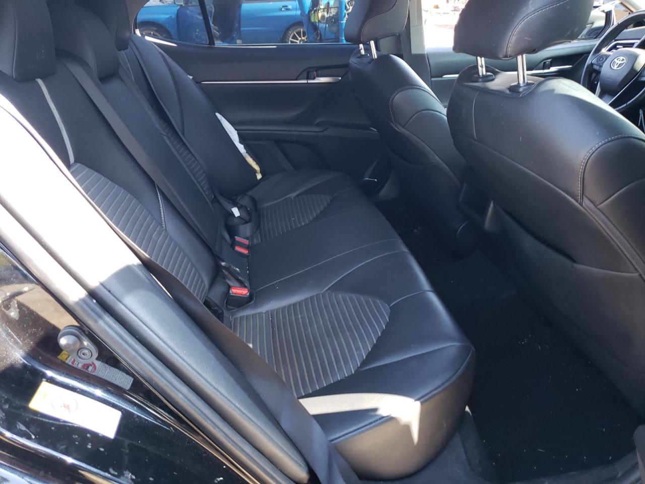 2018 Toyota Camry L VIN: 4T1B11HK1JU130540 Lot: 73303024