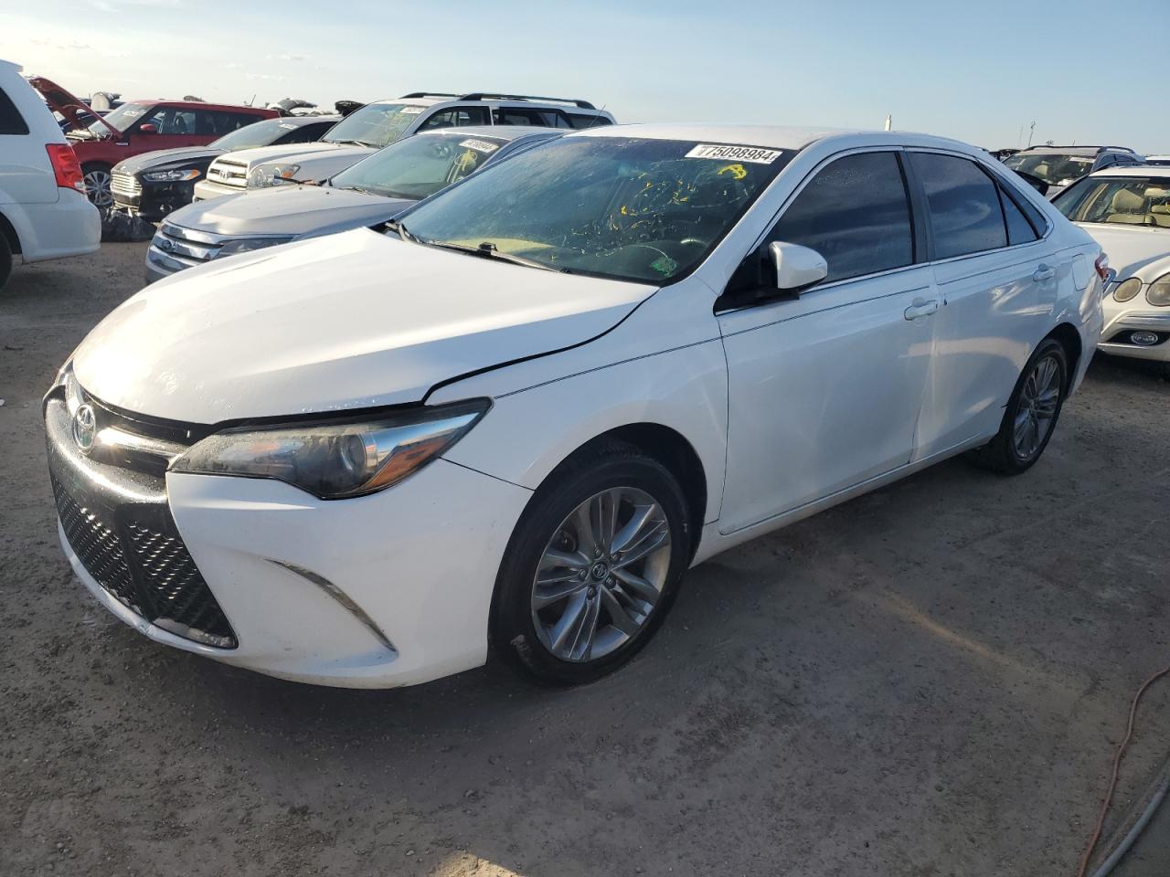 VIN 4T1BF1FK1HU400882 2017 TOYOTA CAMRY no.1