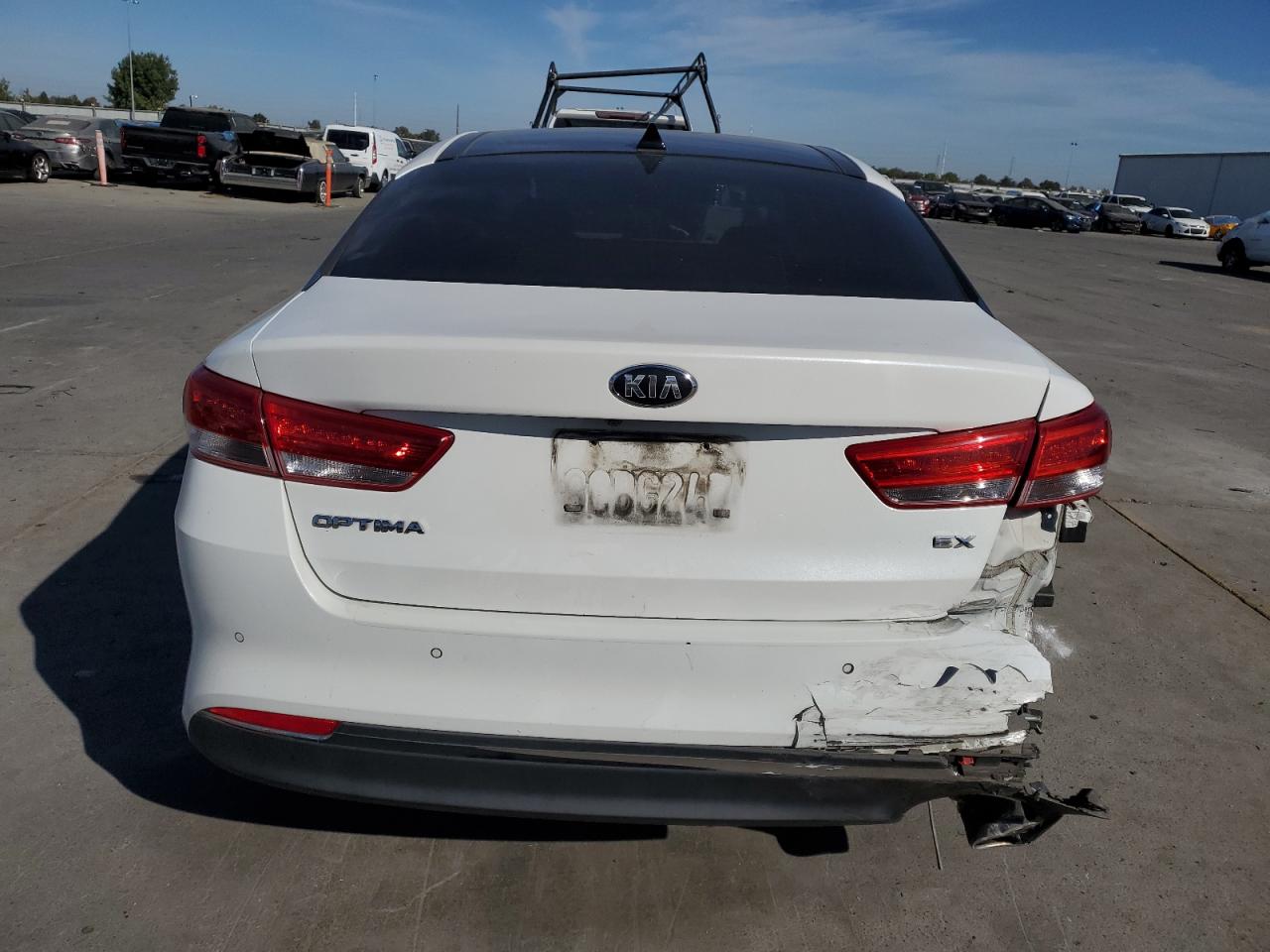 VIN 5XXGU4L34JG204090 2018 KIA OPTIMA no.6