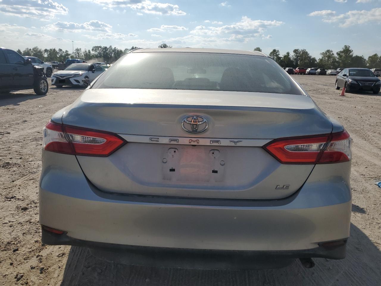 VIN 4T1B11HK8JU634549 2018 TOYOTA CAMRY no.6