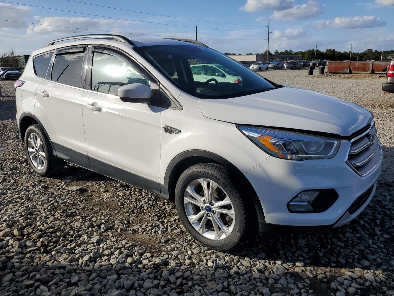 2017 Ford Escape - Image 4