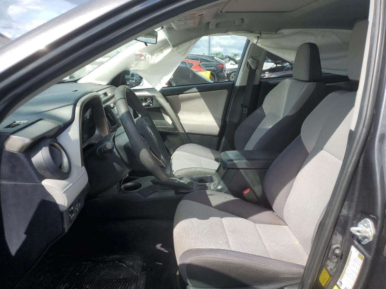 2015 Toyota RAV 4 - Image 7