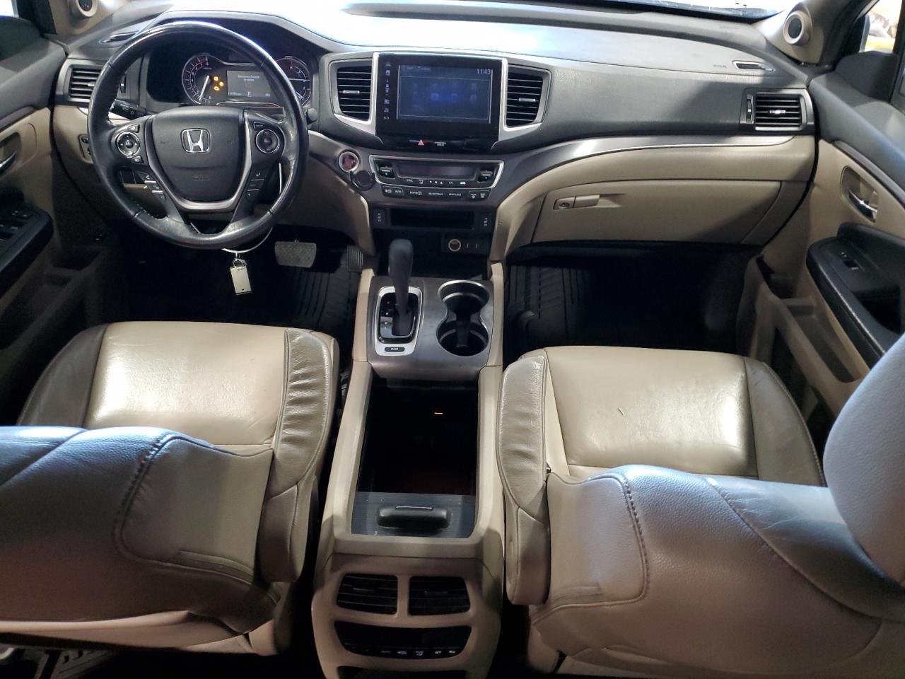 2017 Honda Pilot - Image 8