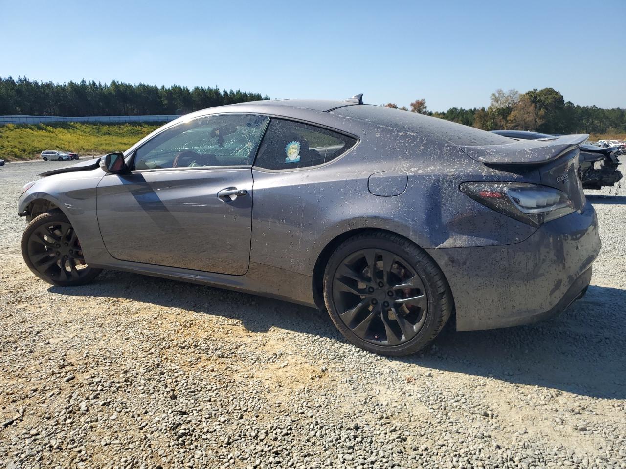 2015 Hyundai Genesis - Image 2