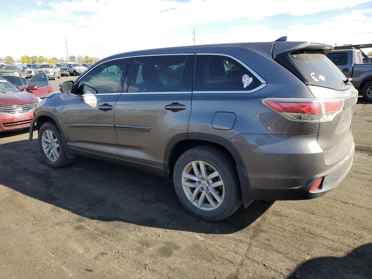 2015 Toyota Highlander - Image 2