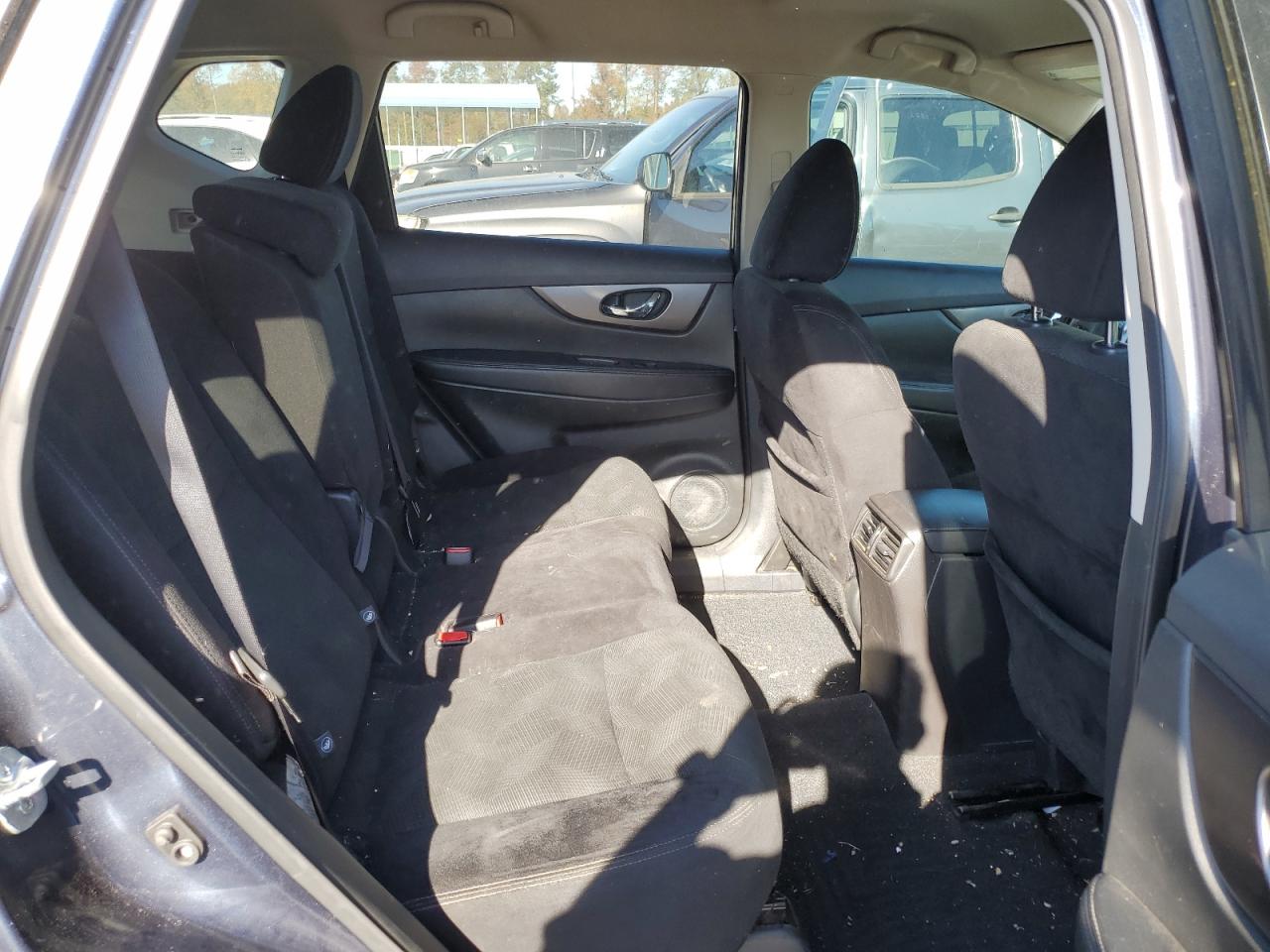2016 Nissan Rogue - Image 11