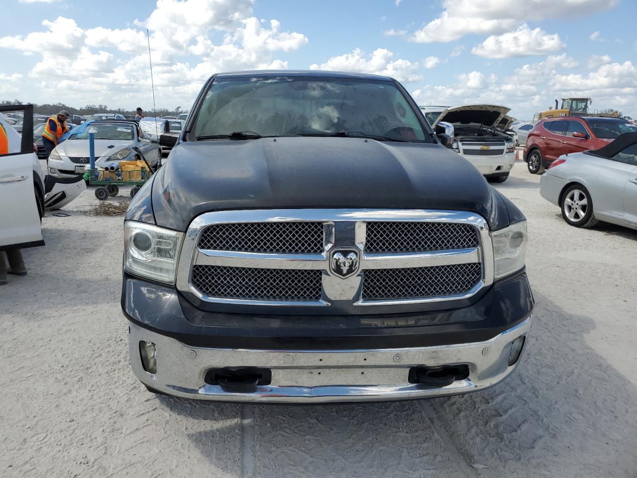 2015 RAM 1500 - Image 5