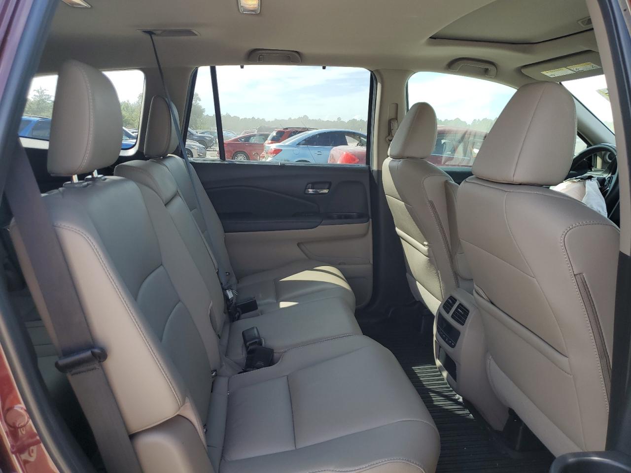 2022 Honda Pilot - Image 11