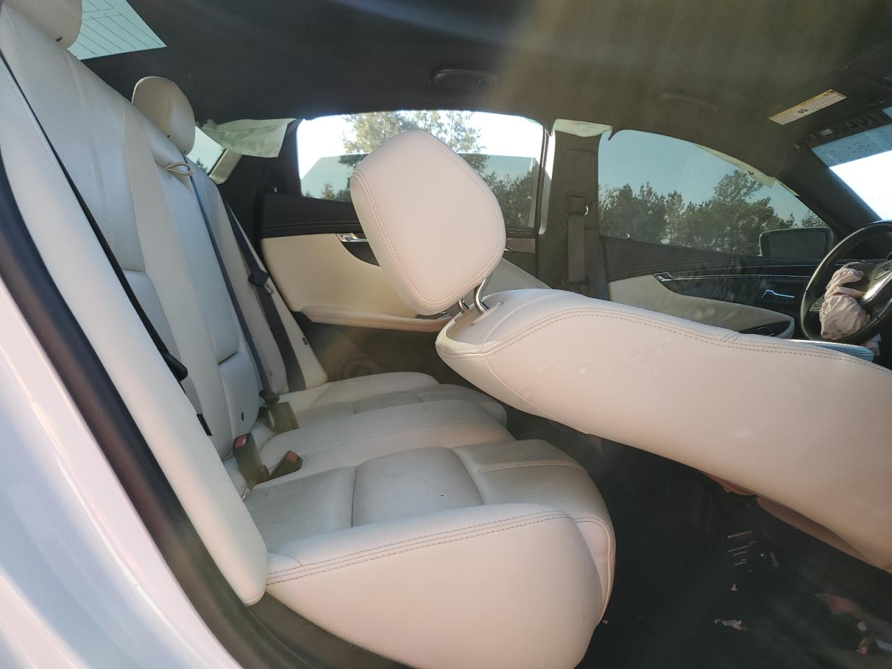 2017 Chevrolet Impala - Image 11