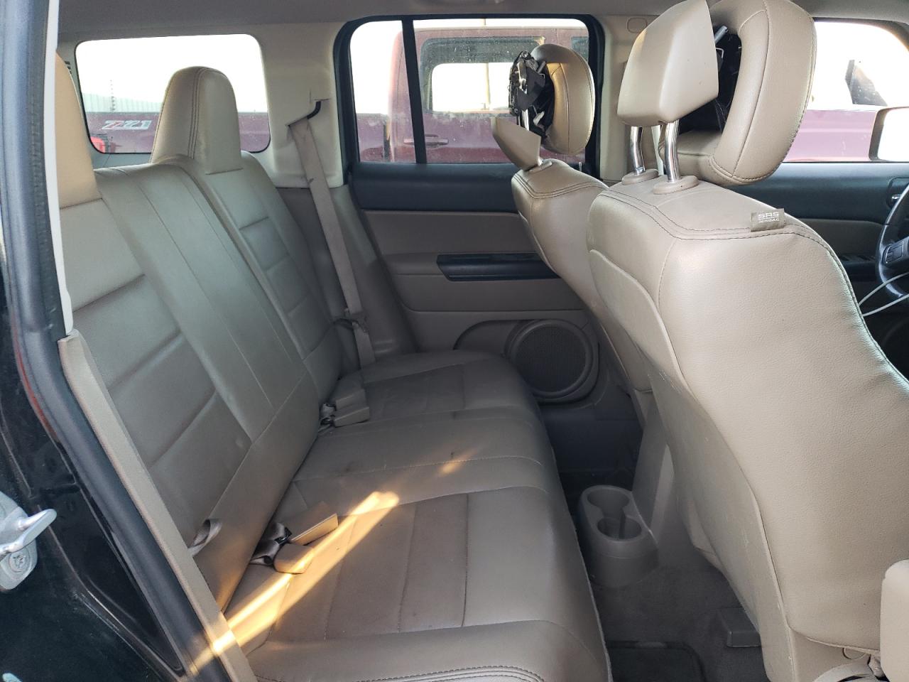 2016 Jeep Liberty (Patriot) - Image 11