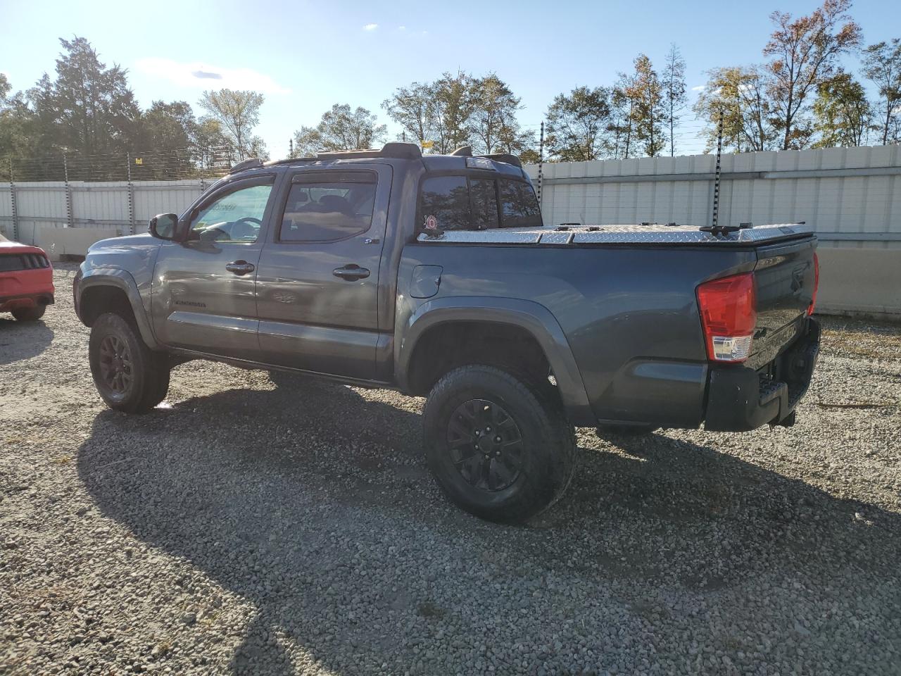 2016 Toyota Tacoma - Image 2