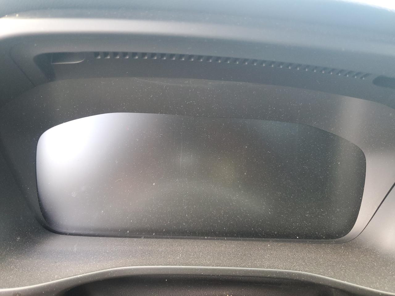 2022 Volvo XC40 - Image 9