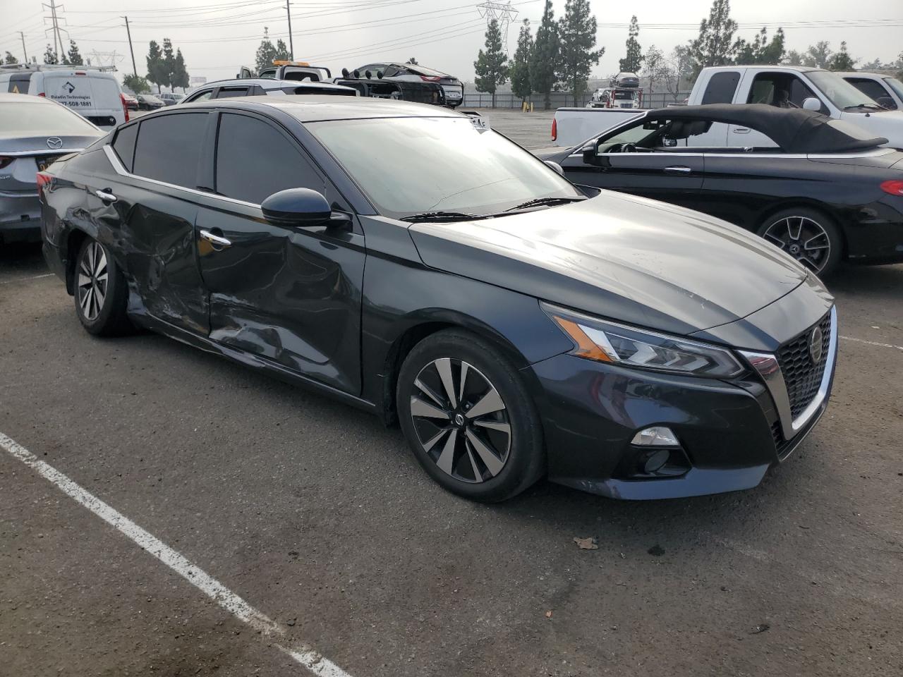 2019 Nissan Altima - Image 4