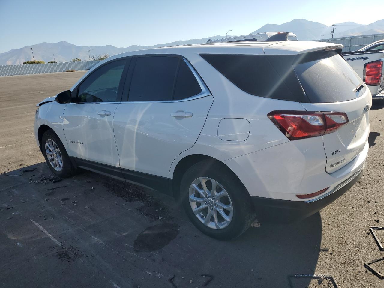 2020 Chevrolet Equinox - Image 2